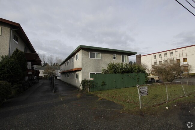 Building Photo - 3047 NE 143rd St NE