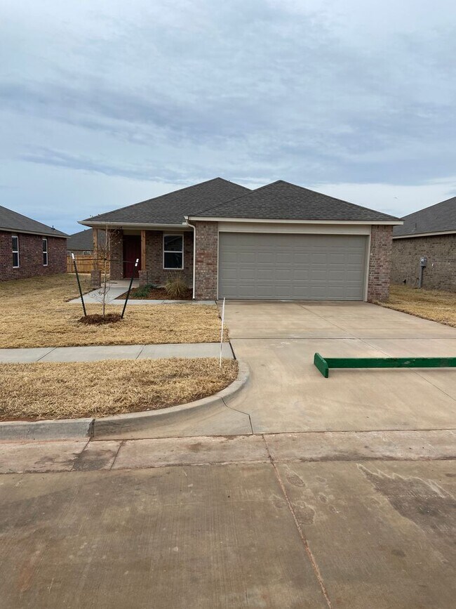 Building Photo - Now Pre-Leasing! Your New 3-Bedroom, 2-Bath Home Awaits in Hollow Brook