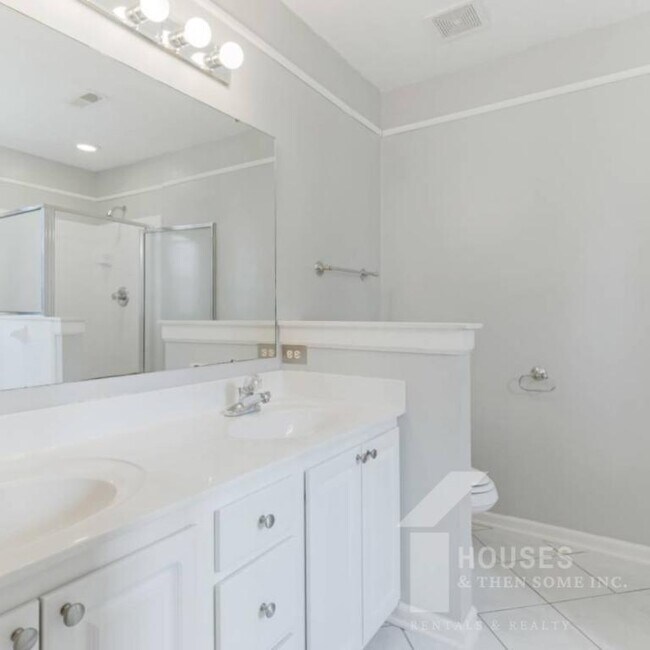 Building Photo - 110 Stonington Way