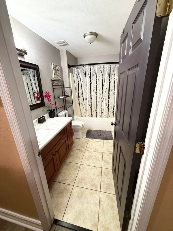 Building Photo - 1508 Crescent Hills Dr