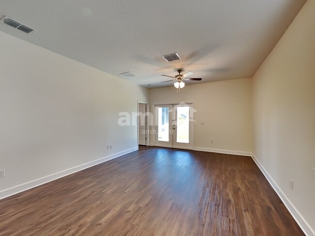 Building Photo - 2105 Saffron Walden Dr