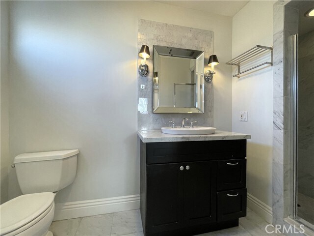 Building Photo - 1401 E 3rd St