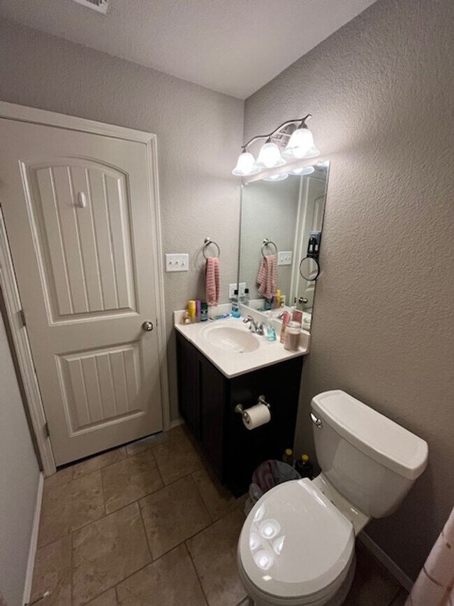 Building Photo - 2720 Brighton Pl
