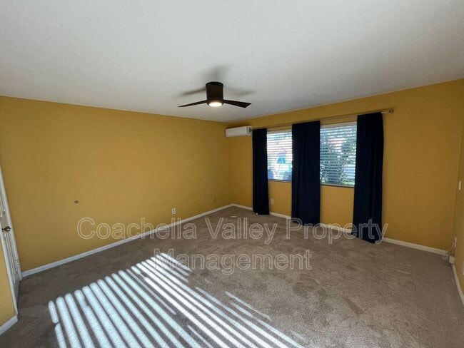 Building Photo - 39095 Sweetwater Dr