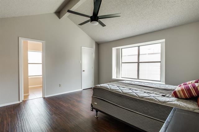Building Photo - 1305 Chicota Dr