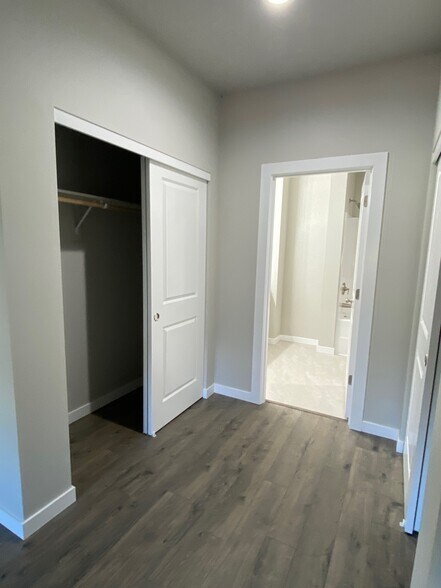 Building Photo - 2457 Roll Tide Ct