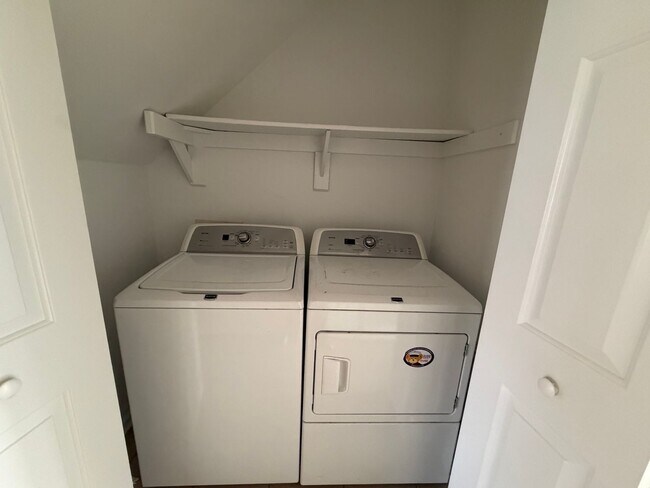 Building Photo - GLENWOOD