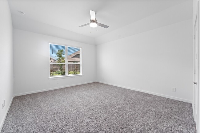Building Photo - 1689 Daylight Lk Dr