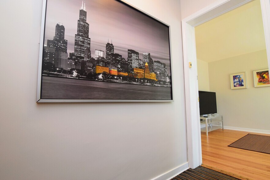 Fully Finished 1 or 2 bd, parking, balcony - 9003 Bronx Ave