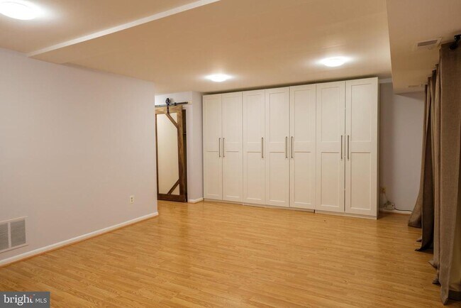 Building Photo - 14654 Bauer Dr