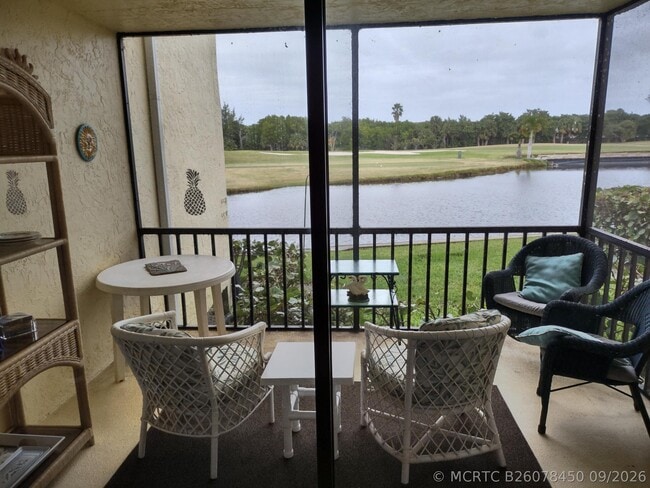 Building Photo - 5527 NE Gulfstream Way