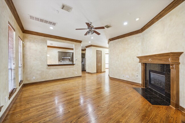 Building Photo - 2802 Briarhurst Park