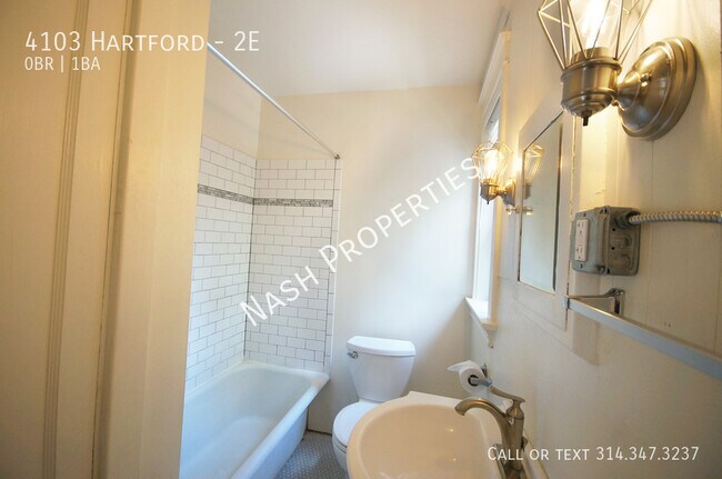 Building Photo - 4103 Hartford-2E