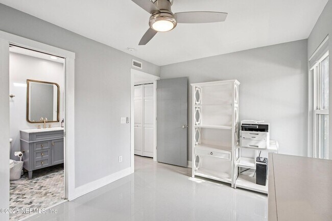 Building Photo - 248 11th St