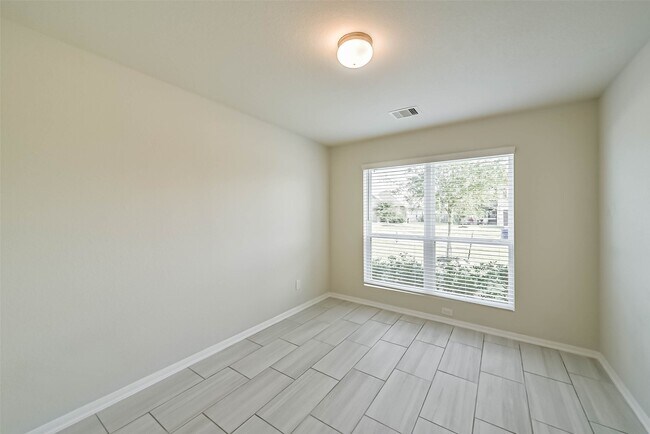 Building Photo - 2630 Zephyr Ln