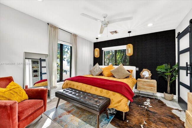 Building Photo - 8225 NE 8th Ct