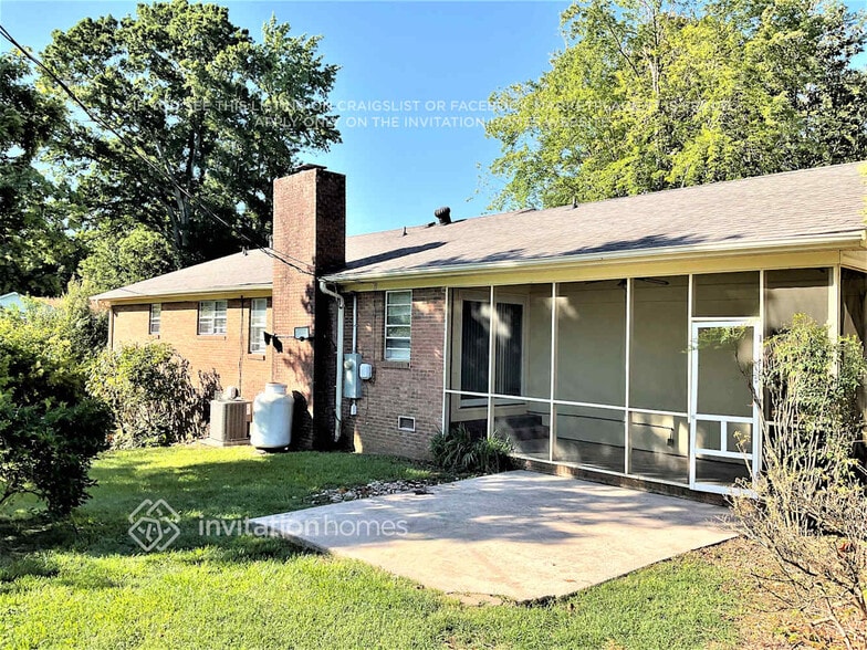 Building Photo - 1732 Balfour Ln