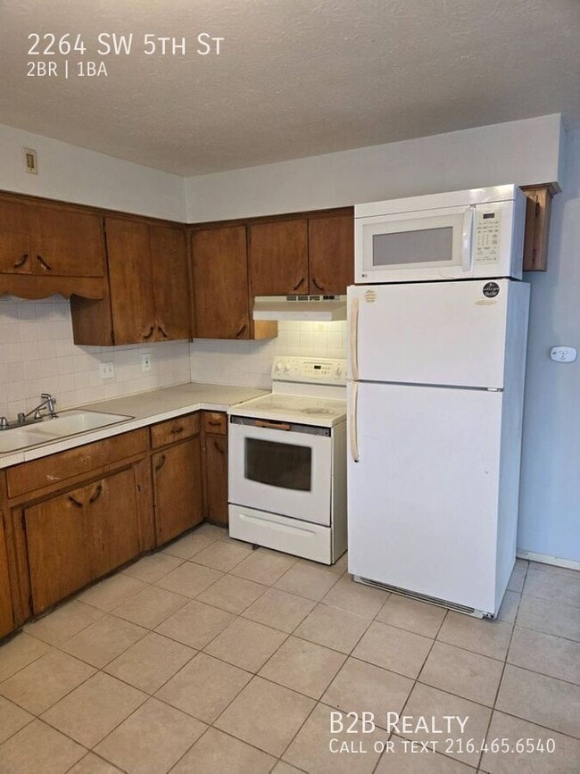 Building Photo - 2264 5th St SW