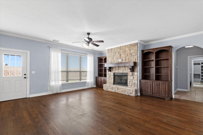 Building Photo - 2702 Waterford Ct