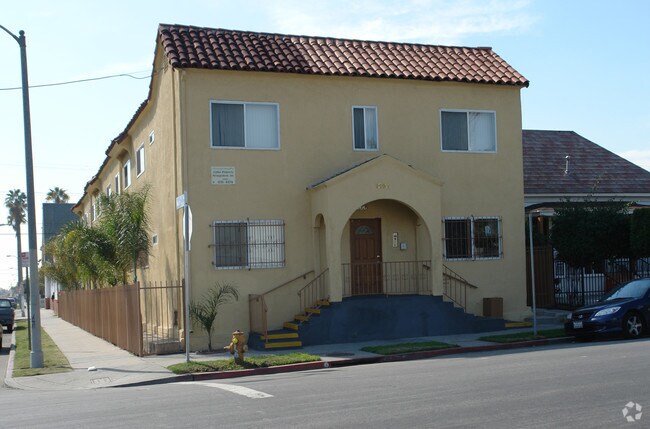 Building Photo - 1386 E 20th St
