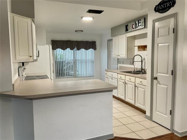 Building Photo - 140 Golf Aire Blvd