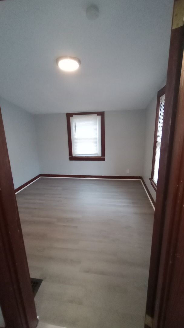 Building Photo - 1816 Woodlawn Ave