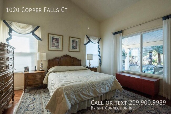 Building Photo - 1020 Copper Falls Ct