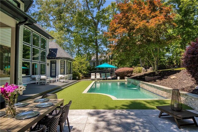 Building Photo - 265 Oakhurst Leaf Dr