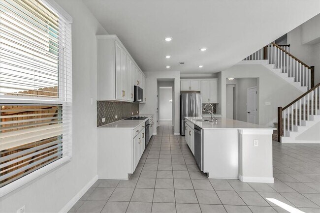 Building Photo - 19321 Hartwell Dr