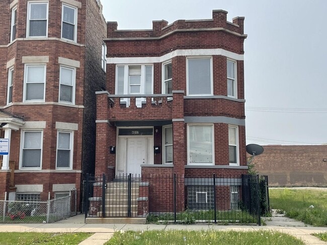 Primary Photo - 4017 W Van Buren St