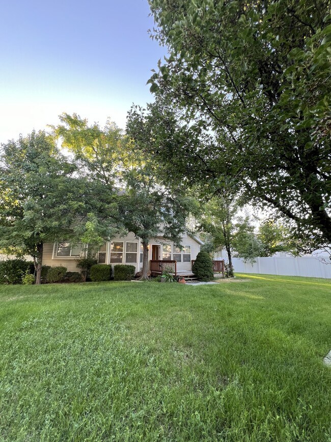 Building Photo - 11467 S Loganberry Ct