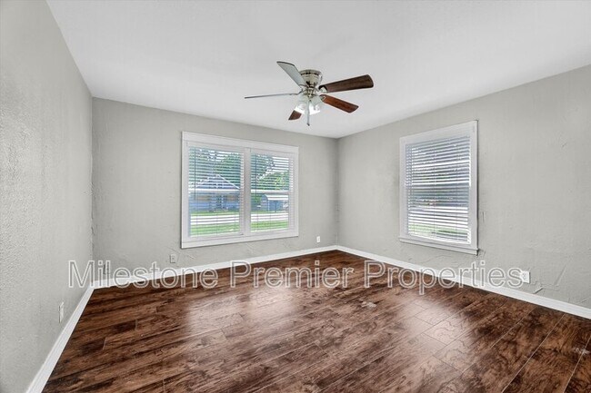 Building Photo - 1721 S Fannin Ave