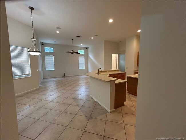 Building Photo - 2529 SW Park Meadows Trail