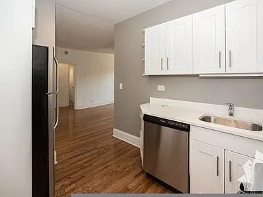 Building Photo - 622 W Stratford Pl