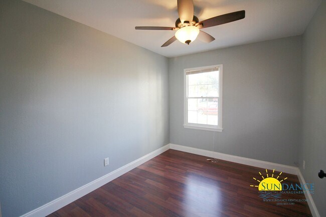 Building Photo - Beautiful 3 Bedroom Home in Fort Walton Be...