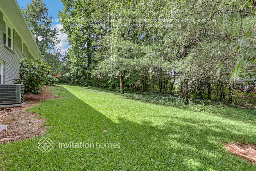 Building Photo - 3126 Holbrook Dr SW