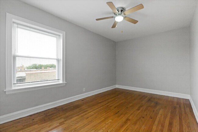 Building Photo - 1048 N Spaulding Ave
