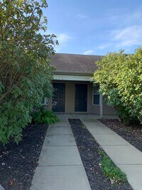 Building Photo - 2 bedroom, 2 full Bath, 2 car attached garage, West Lafayette duplex.