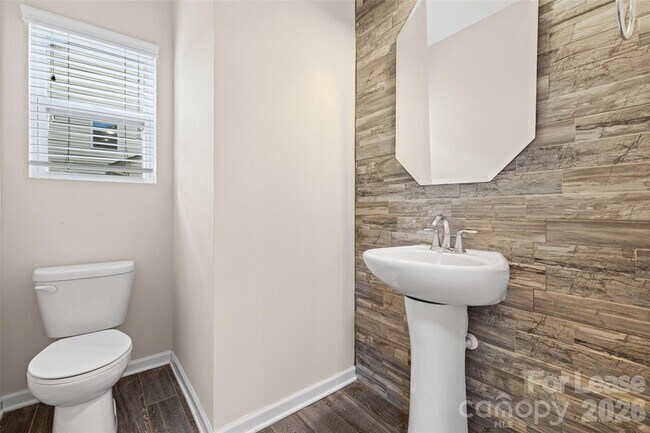 Building Photo - 6056 Shamrock Green Drive