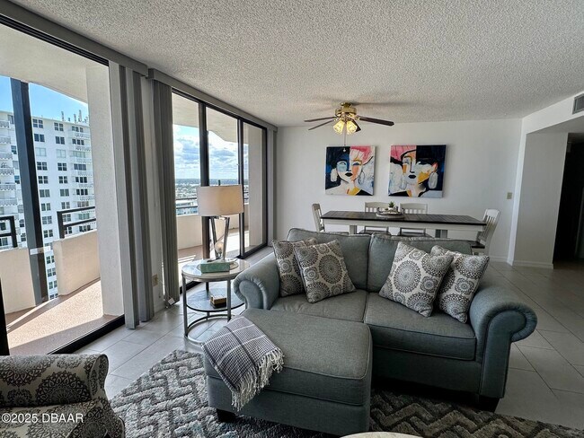 Building Photo - 2828 N Atlantic Ave