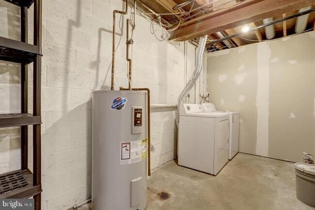 Building Photo - 6372 8th Cir