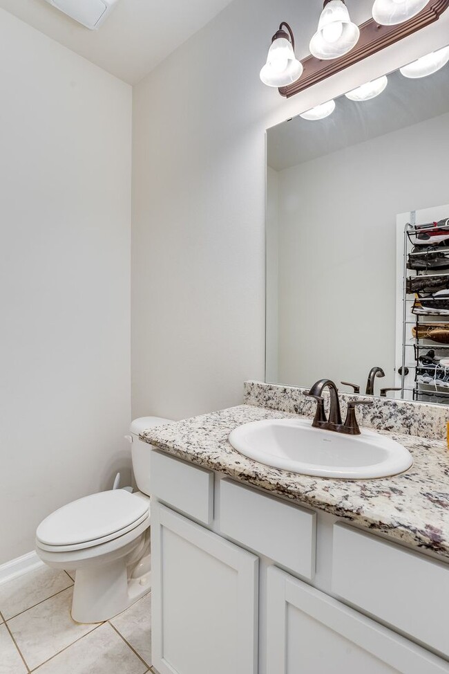 Building Photo - 4 Bedroom 2.5 Bath in Victoria Meadows