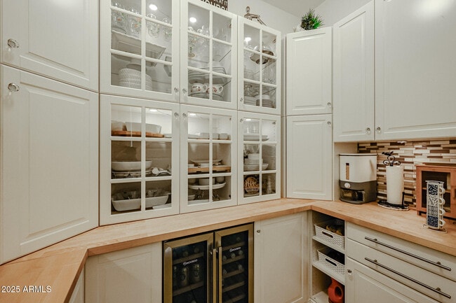 Building Photo - 2351 E Cherrywood Pl