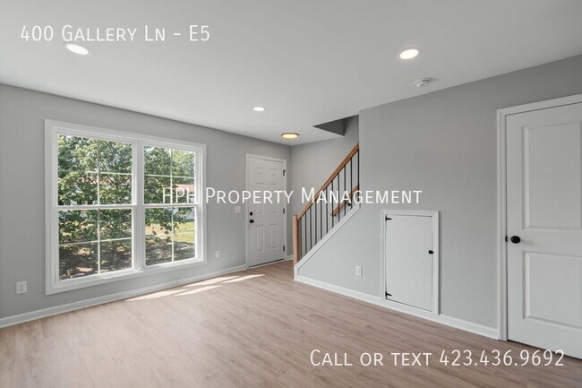 Building Photo - 400 Gallery Ln