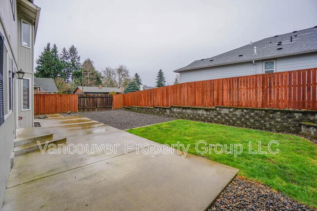 Building Photo - 5606 NE 48th Ave