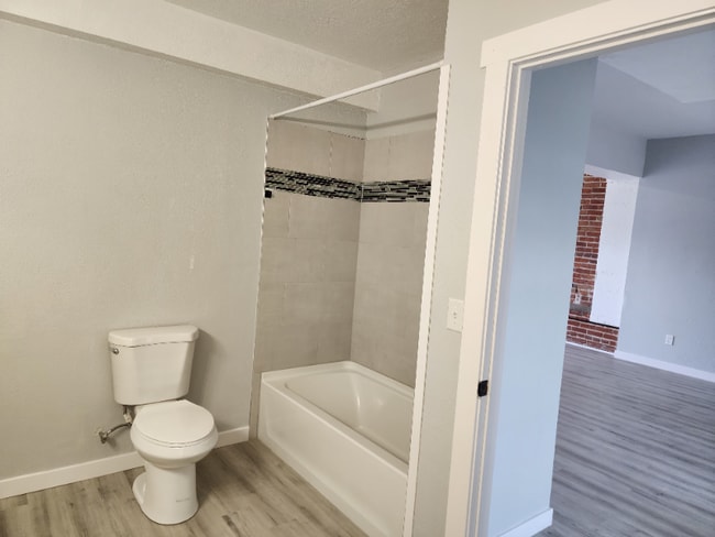 Building Photo - 109 N Kimball Ave