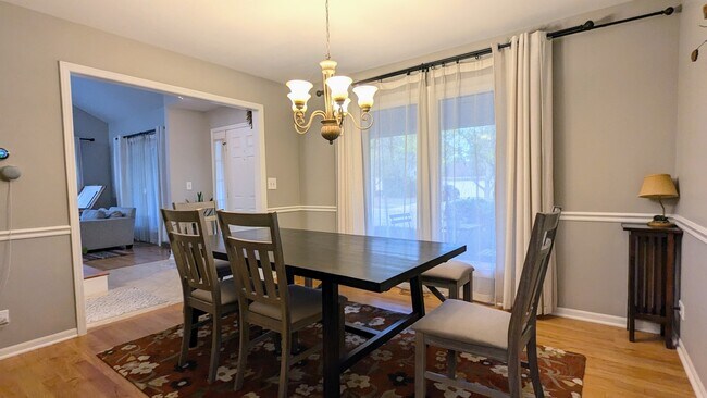 Building Photo - 14 Nicolette Ave