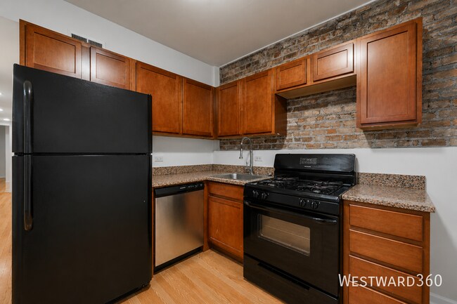 Building Photo - 2433 N Talman Ave