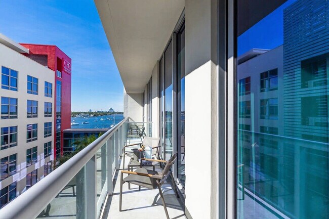 Building Photo - 777 N Ocean Dr