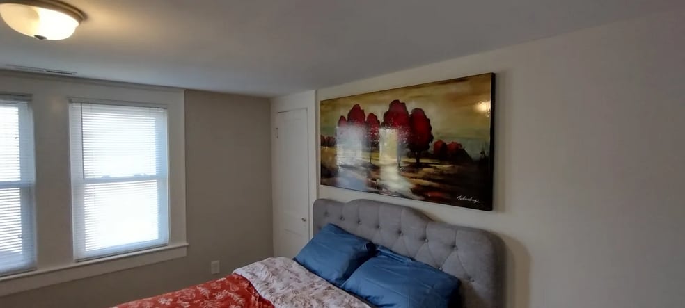 Bedroom 4 - 404 Formosa Ave